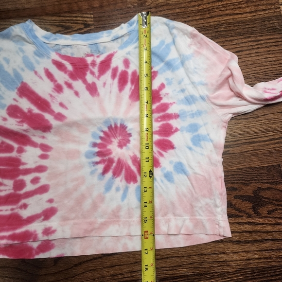 Sundown by Splendid Tie-Dye Long Sleeve Crop Top - Picture 4 of 7